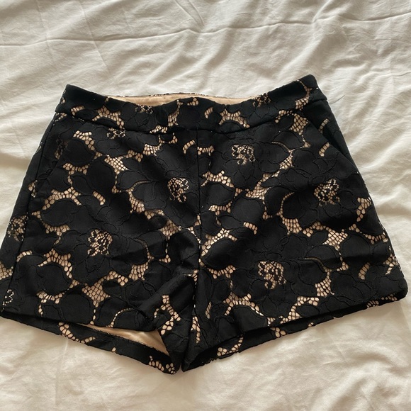 Express Pants - Express Lace Short